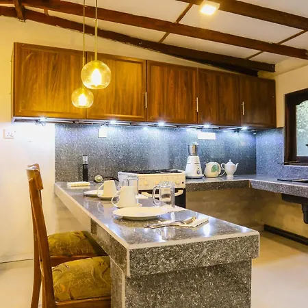 Eden Villa Hikkaduwa Exterior photo