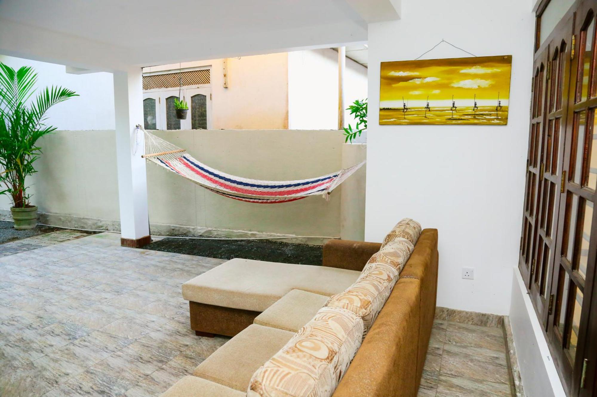Eden Homestay *